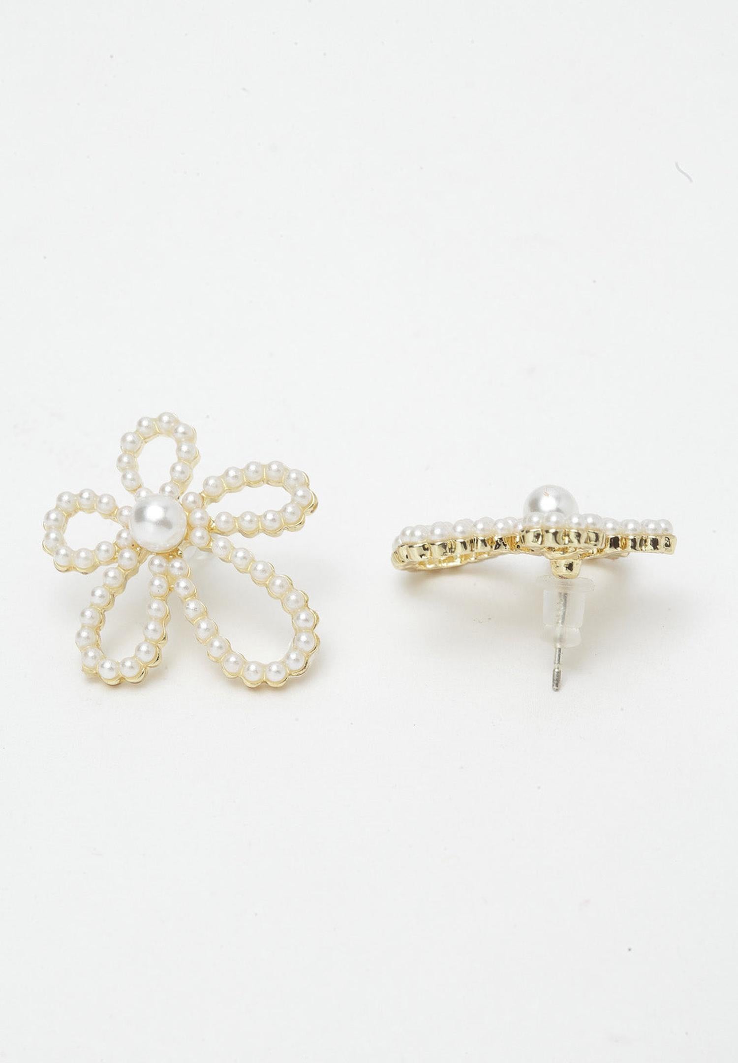Aretes de perlas florales