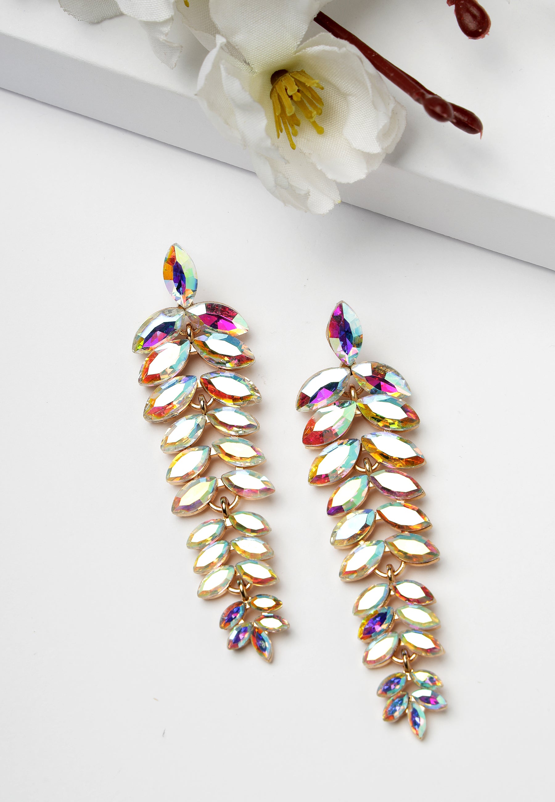 Pendants d'oreilles multicolores en forme de feuille en cascade