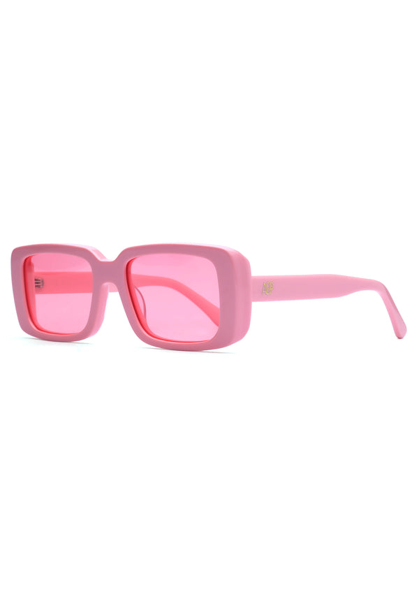 Retro-Inspired Bold Rectangle Sunglasses