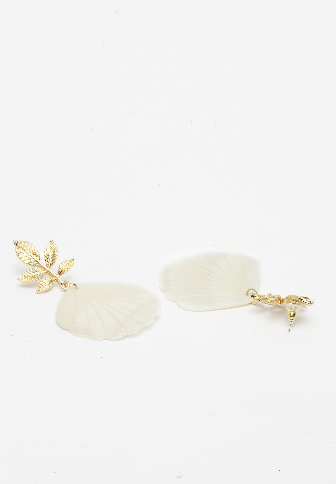 Earrings Shell Modish Gold-Plátáilte