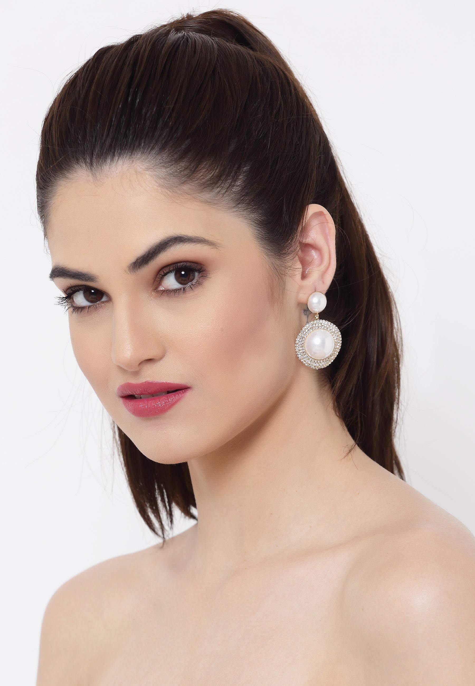 Intricate Gold-Plated Dangling Earring